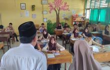 MK Putuskan Pendidikan Dasar Negeri dan Swasta Gratis, DPR: Pemerintah Wajib Laksanakan!