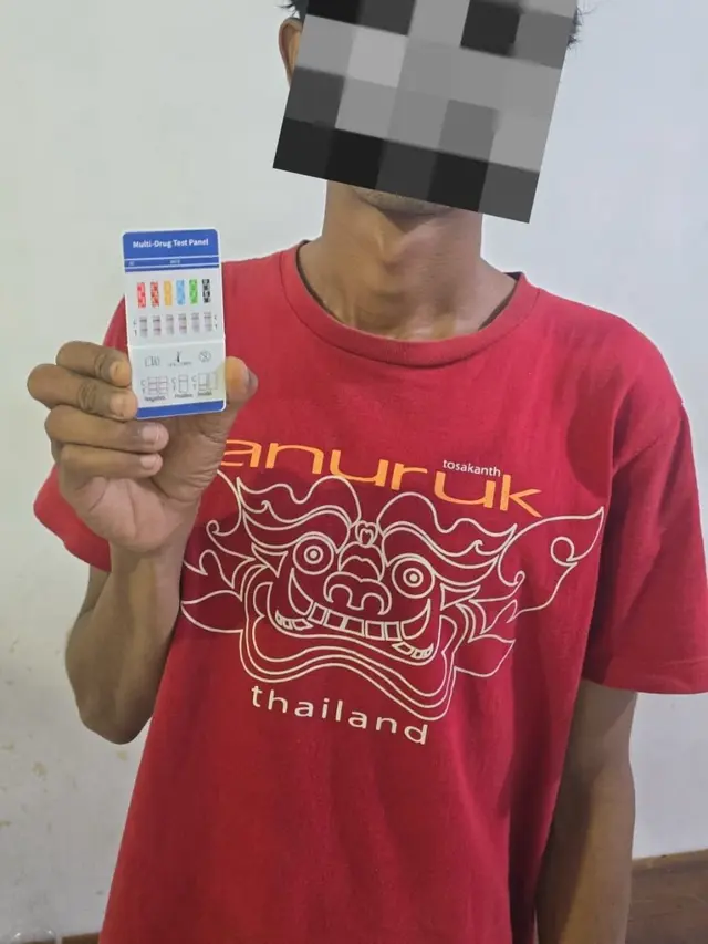 Preman Tanah Abang Palak Sopir Bajaj