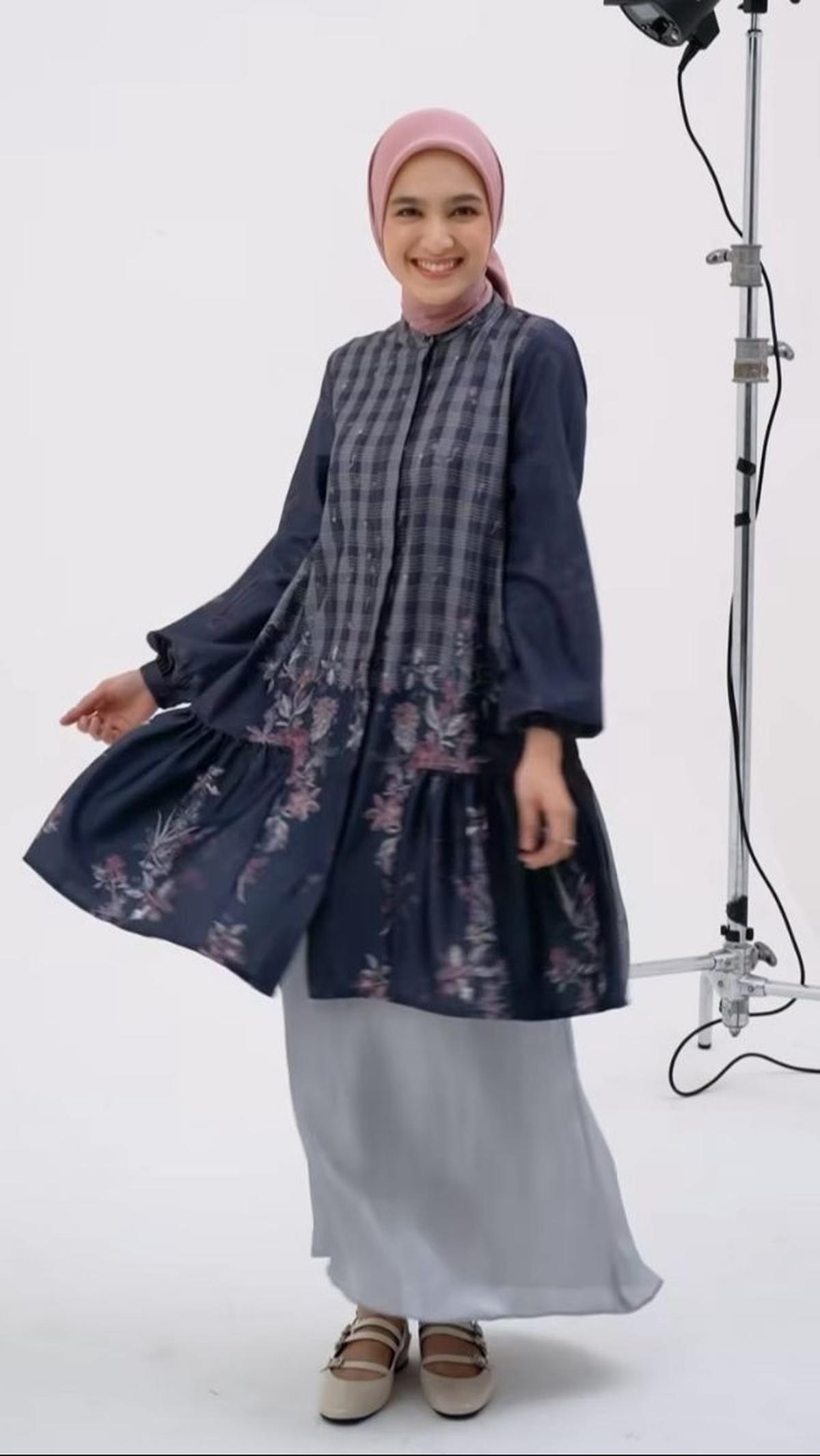 Tunik Plisket Bermotif, Cocok untuk Lebaran