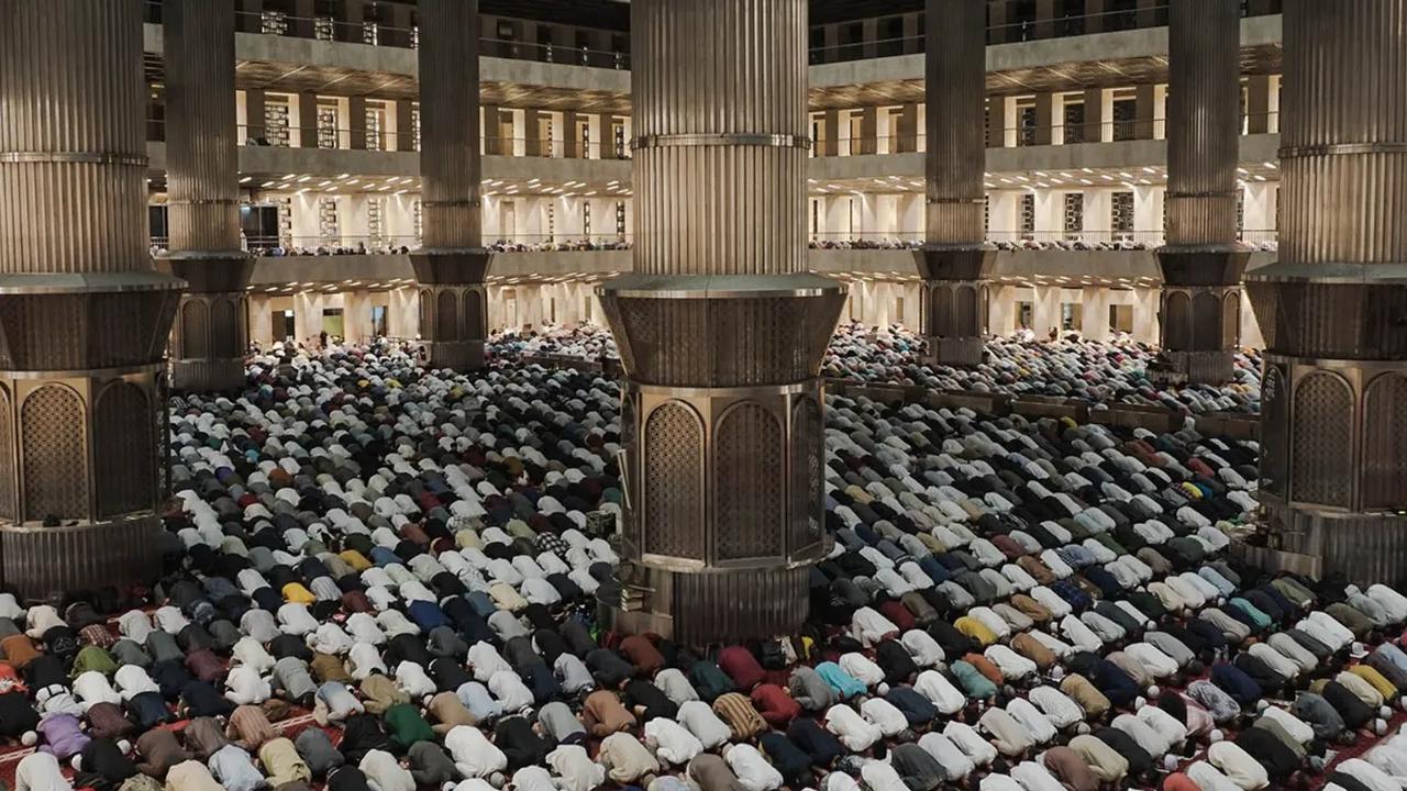 Mereka yang mendapat malam lailatul qadar diyakini akan mendapat ketenangan hati setelah menyelesaikan ibadah puasa satu bulan penuh. Selain itu, kualitas ibadah mereka juga akan semakin membaik.