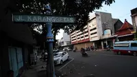 Jalan Karanggetas Kota Cirebon memiliki mitos yang ditakuti pejabat negara. Foto (Liputan6.com / Panji Prayitno)