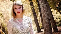 Taylor Swift  dianggap sebagai ular berbisa oleh netizen (Pinterest).   
