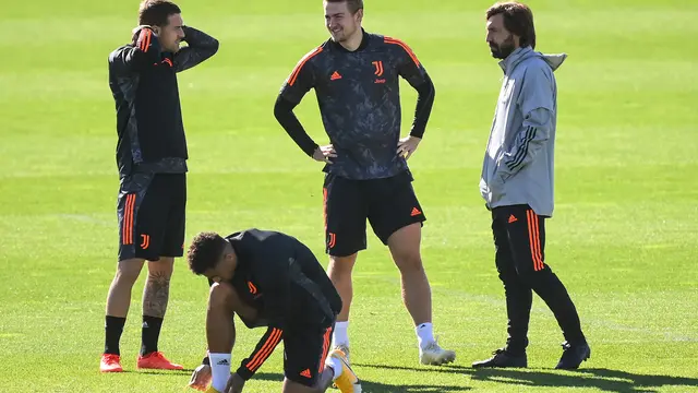 Pelatih Juventus, Andrea Pirlo mempersiapkan timnya menghadapi Barcelona di babak penyisihan grup Liga Champions 2020