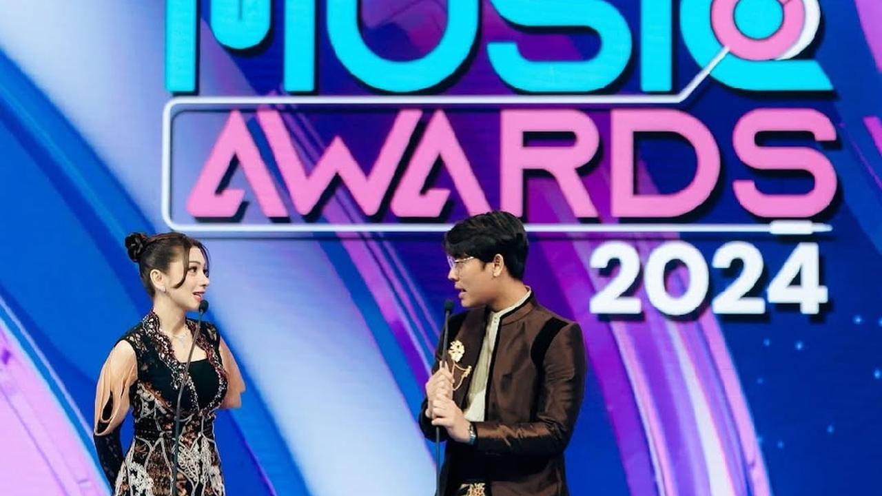Potret Cantik Angel Karamoy di Indonesian Music Awards 2024, Pesona Bidadari Tak Bisa Bohong