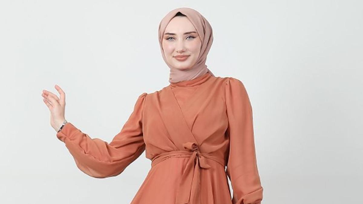 5 Model Gamis Terracota 2025 dengan Desain Elegan, Ciptakan Tampilan yang Segar dan Cerah