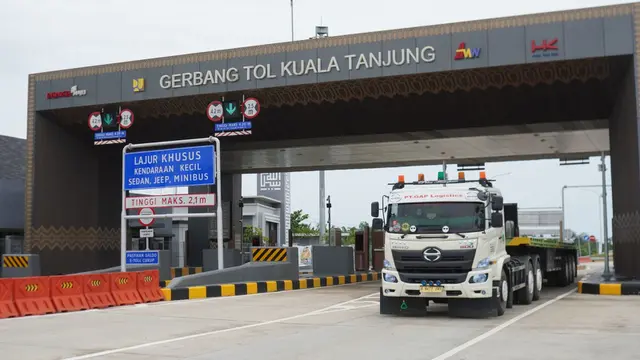 Gerbang Tol Kuala Tanjung