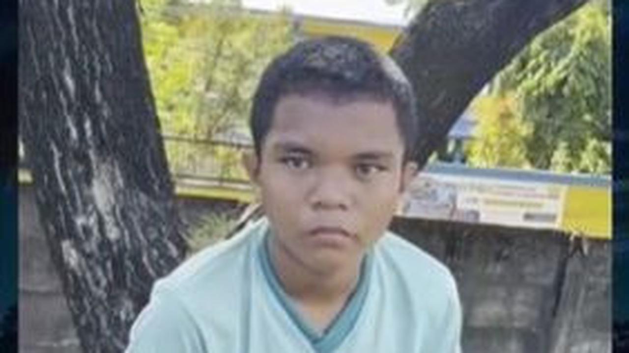 "Sejak kecil bapak dan mama sangat sayang, tapi sekarang ditelantarkan sama tante," kata Wahyu.