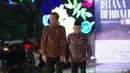 Di acara ini, Presiden Jokowi tampil penuh makna dengan kemeja batik lengan panjang berwarna cokelat. [Foto: YouTube/Sekretariat Presiden]
