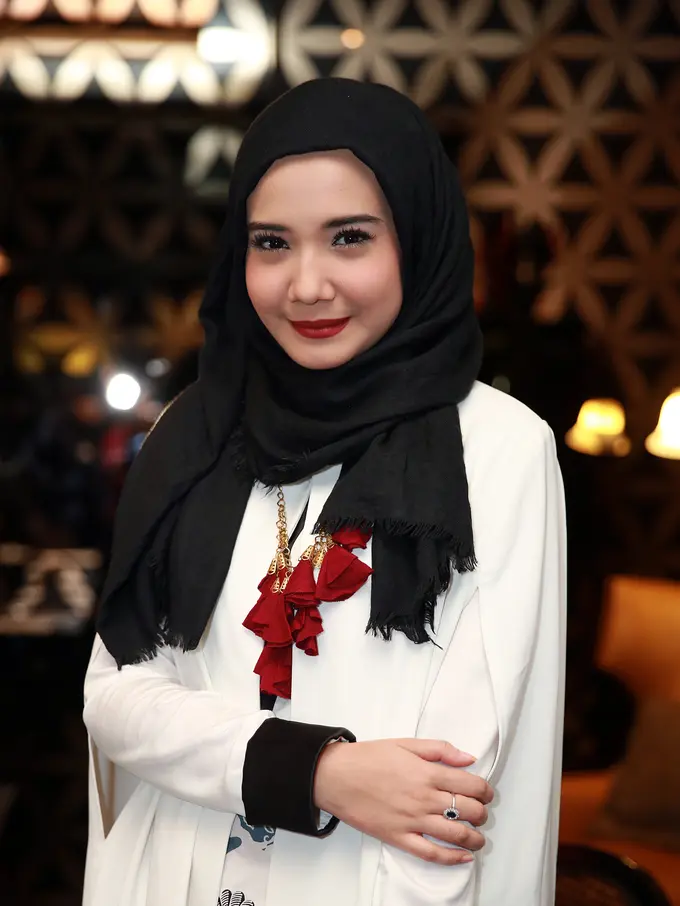 Zaskia Sungkar 