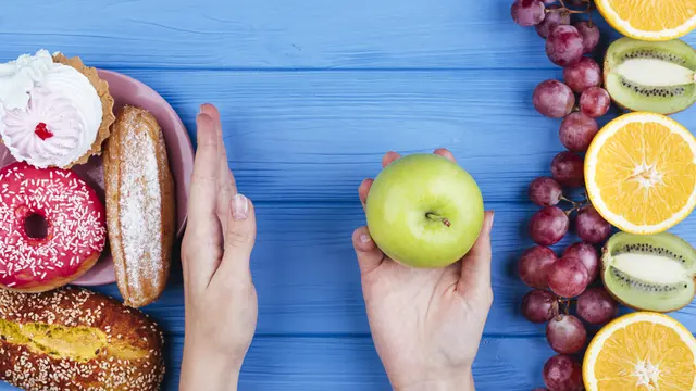 Ilustrasi diet rendah gula/freepik.com/jcomp