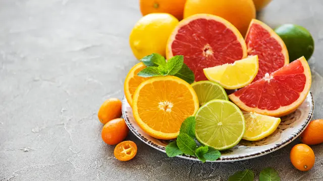 Nutrisi Kulit Lewat Asupan Vitamin C dan E
