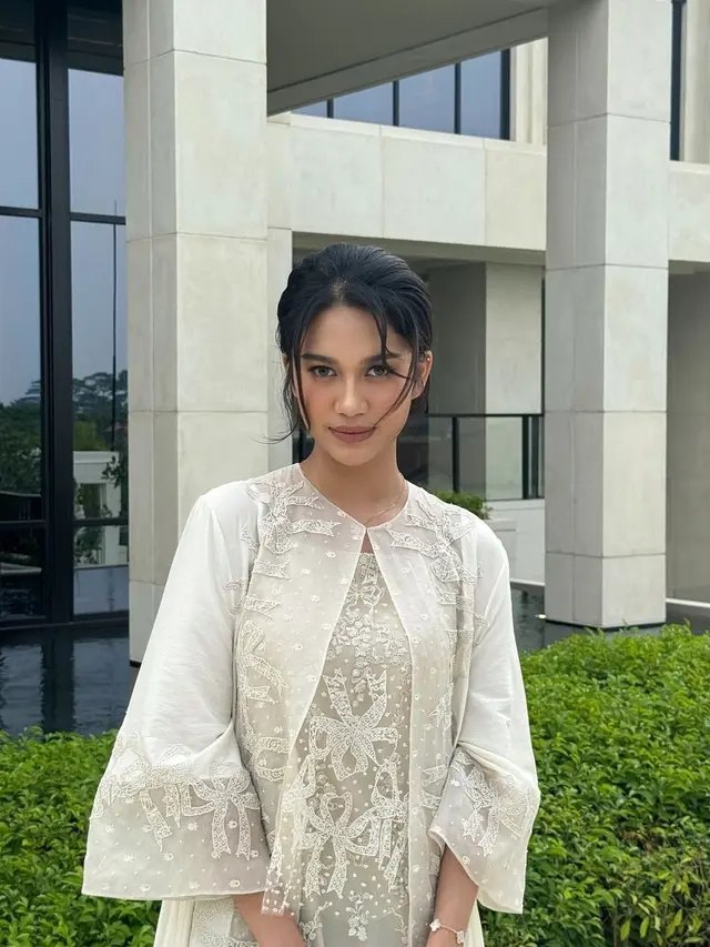 6 Adu Gaya Calon Bridesmaid di Siraman Aaliyah Massaid, Azizah Salsha Tenteng Tas Rp550 Juta-Putri Puan Maharani Pakai Tas Rp47 Jutaan