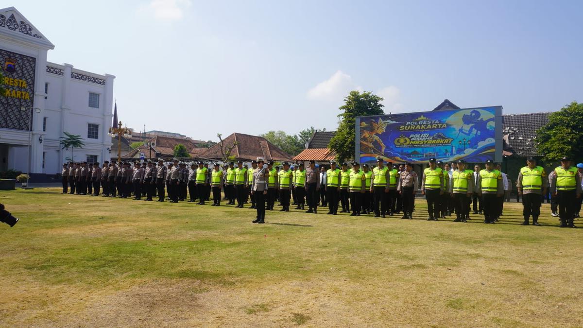 Apel perdana Kapolresta Surakarta AKBP Candra Sasongko.