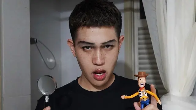 6 Potret Kompak Brisia Jodie dan Julian Jacob Tiru Tokoh Antagonis Film Kartun