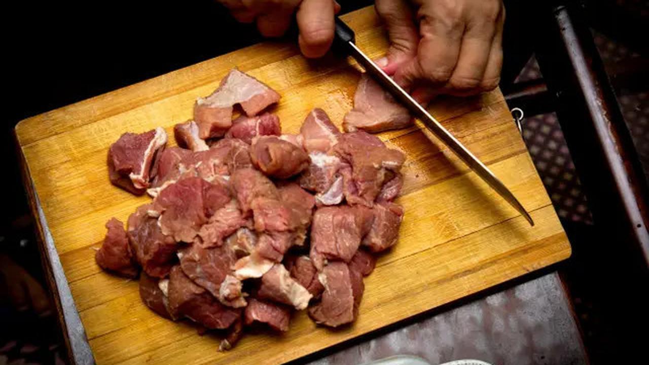 Waspada Asam Urat saat Idul Adha, Ini Cara Makan Daging Kurban yang Enggak Bikin Nyeri