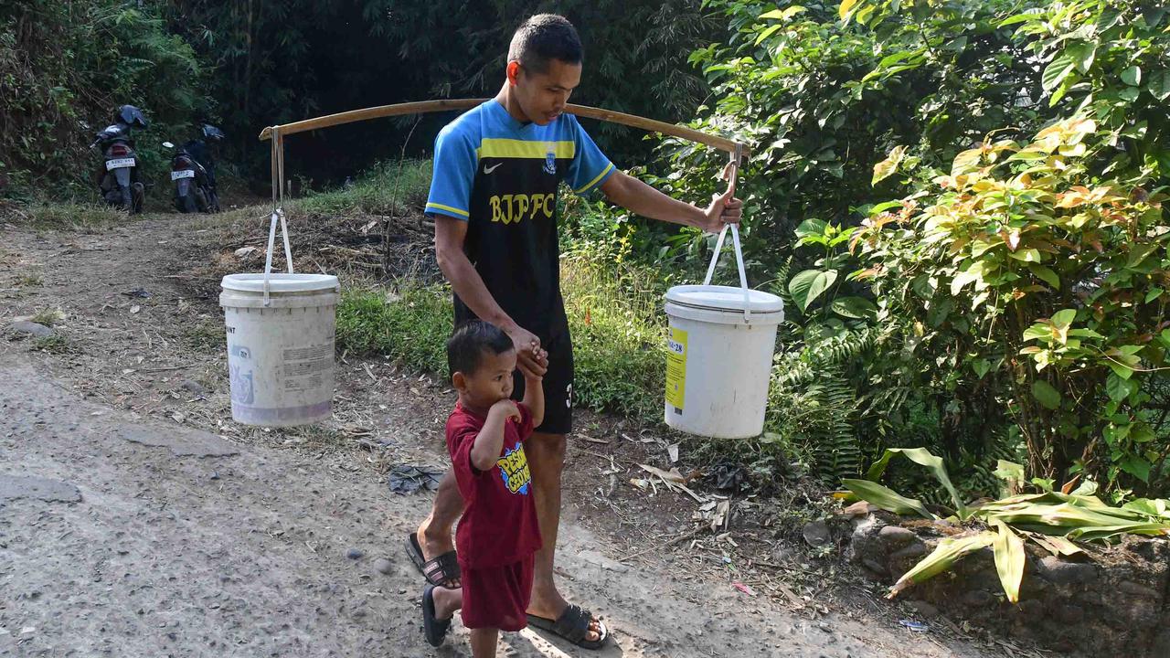 Kemarau Panjang Picu Krisis Air Bersih di Desa Cidokom