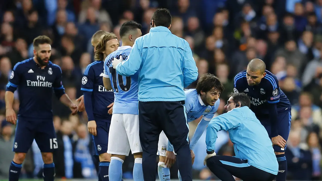 Pemain sayap Manchester City David Silva