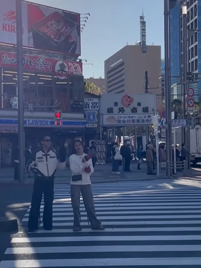 Jefri Nichol dan Maria Theodore di Jepang (Instagram/jefrinichol)