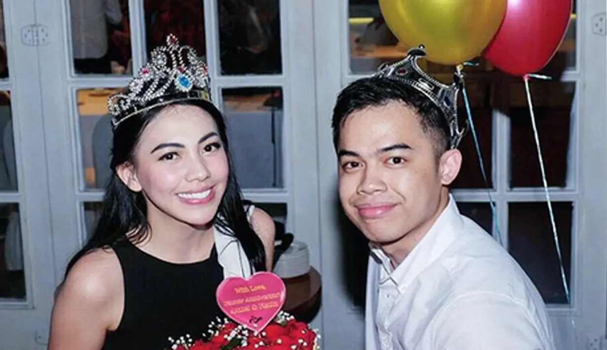 Kezia Karamoy akan melepas masa lajangnya tak lama lagi. Bersama kekasih Axcel Narang, kabar pernikahan Kezia muncul setelah foto pre wedding mereka ramai beredar. Berita baik ini pun sudah dibenarkan sang kakak, Daniel Karamoy.(Instagram/itskeziakaramoy)