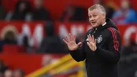 Ole Gunnar Solskjaer sebelumnya pernah menangani Manchester United. Pelatih asal Norwegia itu melatih Setan Merah selama hampir tiga tahun dari 2018 hingga 2021. Dia berhasil membawa Setan Merah finis diposisi kedua Liga Inggris dan tampil di final Liga Europa. Solskjaer sendiri saat ini berstatus tanpa klub sejak meninggalkan Setan Merah. Manajemen mungkin tetarik untuk membawanya kembali ke Old Trafford. (AFP/Oli Scarff)