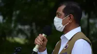 Ketua Satuan Tugas Penanganan COVID-19 Doni Monardo menegaskan pemberian masker dan hand sanitizer bukan bentuk dukungan acara di Petamburan saat konferensi pers dari Wisma Atlet Kemayoran, Jakarta, Minggu (15/11/2020). (Tim Komunikasi Satgas COVID-19)