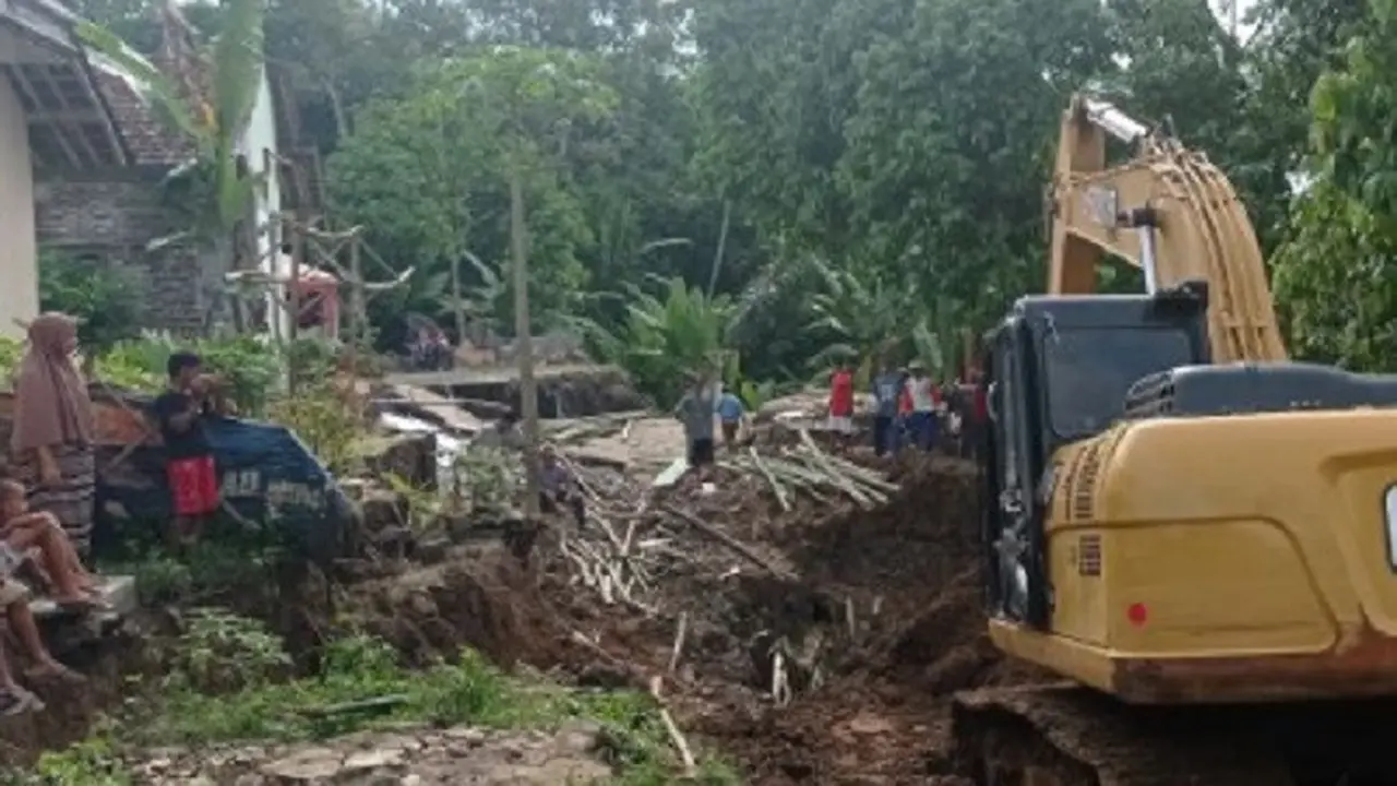 Tanah Bergerak