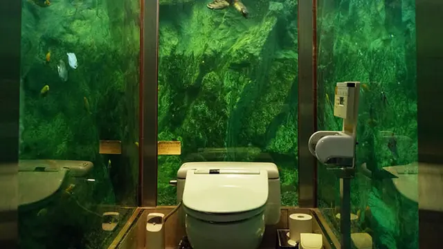 8 Potret Interior Kamar Mandi dengan Desain Nyeleneh Ini Suasannya Bikin Beda