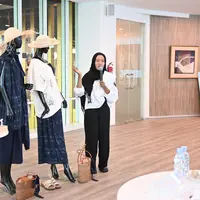 Melihat kreativitas desainer muda dalam menghadirkan koleksi fashion (APPMI)