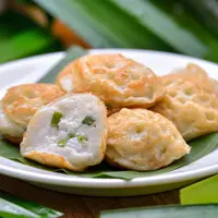 ilustrasi kue pancong/copyright by Deenida (Shutterstock)