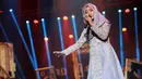 Penyanyi jebolan ajang pencarian bakat Fatin Shidqia menghibur dengan membawakan lagu 'Jangan Kau Bohong' dilanjutkan dengan 'Aku Memilih Setia' dan 'Semua Tentangmu'. (Adrian Putra/Bintang.com)