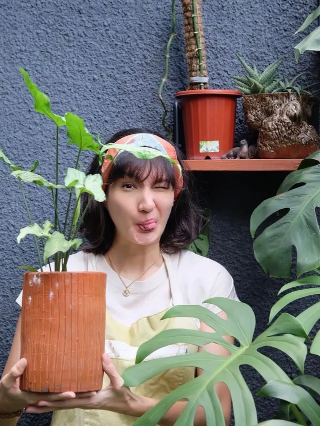 Pesona Manis 9 Artis dengan Rambut Berponi, Terbaru Isyana Sarasvati dan Acha Septriasa