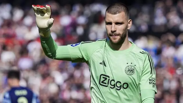 Maarten Paes - Ajax Amsterdam