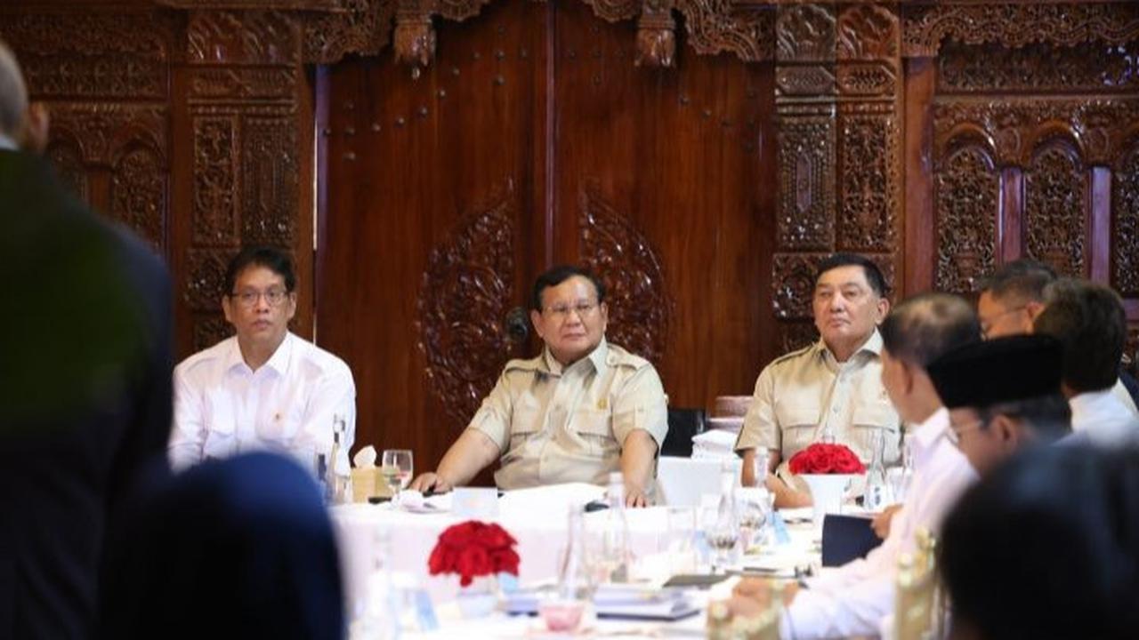 Serentak di Seluruh Negeri, SPPG Sajikan Nasi Goreng & Telur Ceplok untuk Rayakan Ultah Prabowo