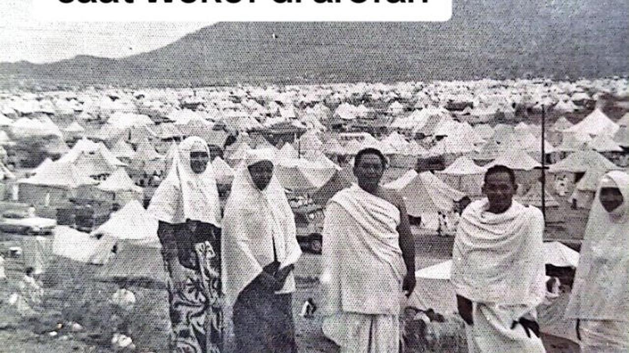 Semasa di Tanah Suci, sepasang suami istri tersebut ikut mengabadikan momen sekitar. <br>