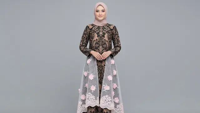 Gamis Cutting Minimalis dengan Layer Sifon Bunga 3D