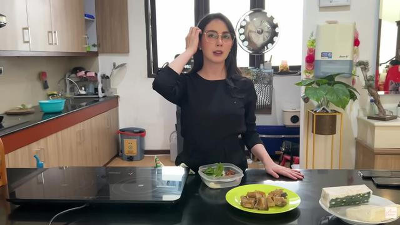 7 Potret Dapur Arumi Bachsin, Konsep Open Space-nya Bikin Suasana Makin Hangat