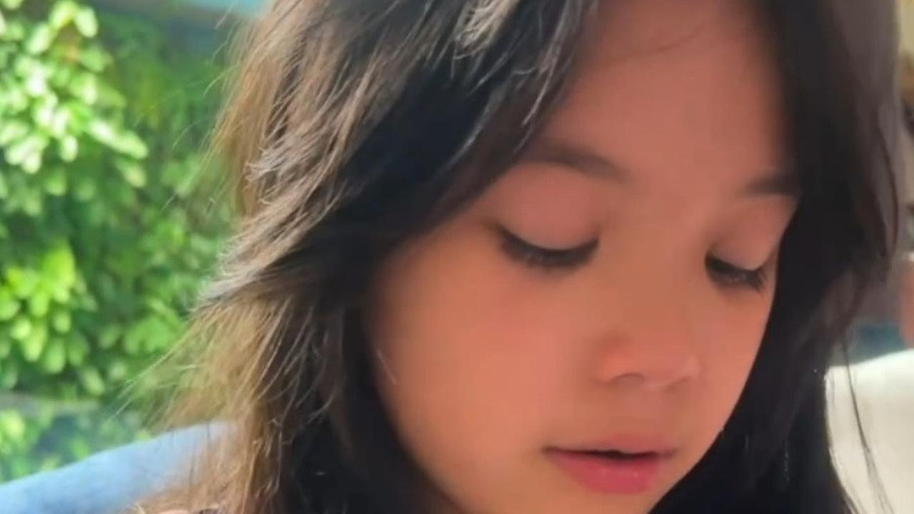 7 Potret Gempi Nangis Bahagia Dapat Handphone Pertamanya, Ada Perjanjian yang Harus Disepakati