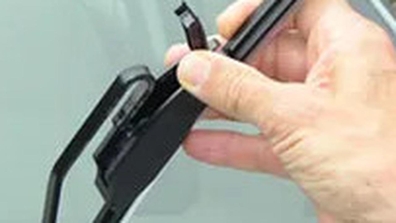 Jangan Sampai Salah! Ini Tanda-tanda dan Cara Ganti Wiper Mobil Sendiri agar Pandangan Tetap Jernih