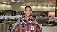 AC Milan resmi gaet Carlos Bacca