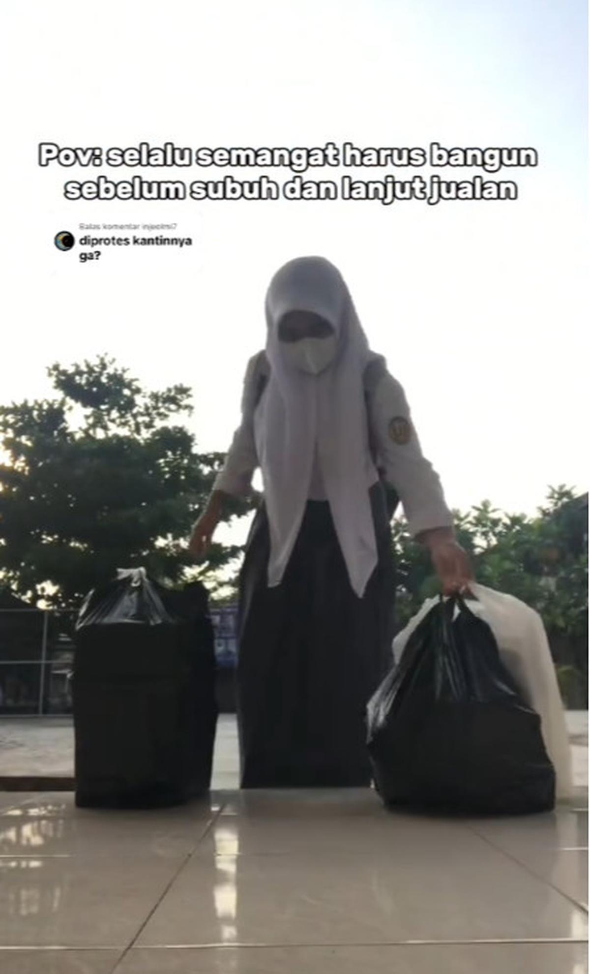 Momen Para Siswa yang Bantu Temannya yang Jualan di Sekolah, Aksinya Banjir Pujian Warganet