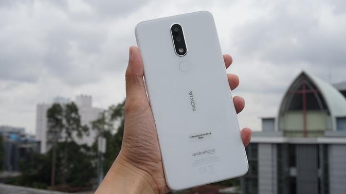 Nokia 5.1 Plus yang bodinya berwarna putih (/ Agustin Setyo W)
