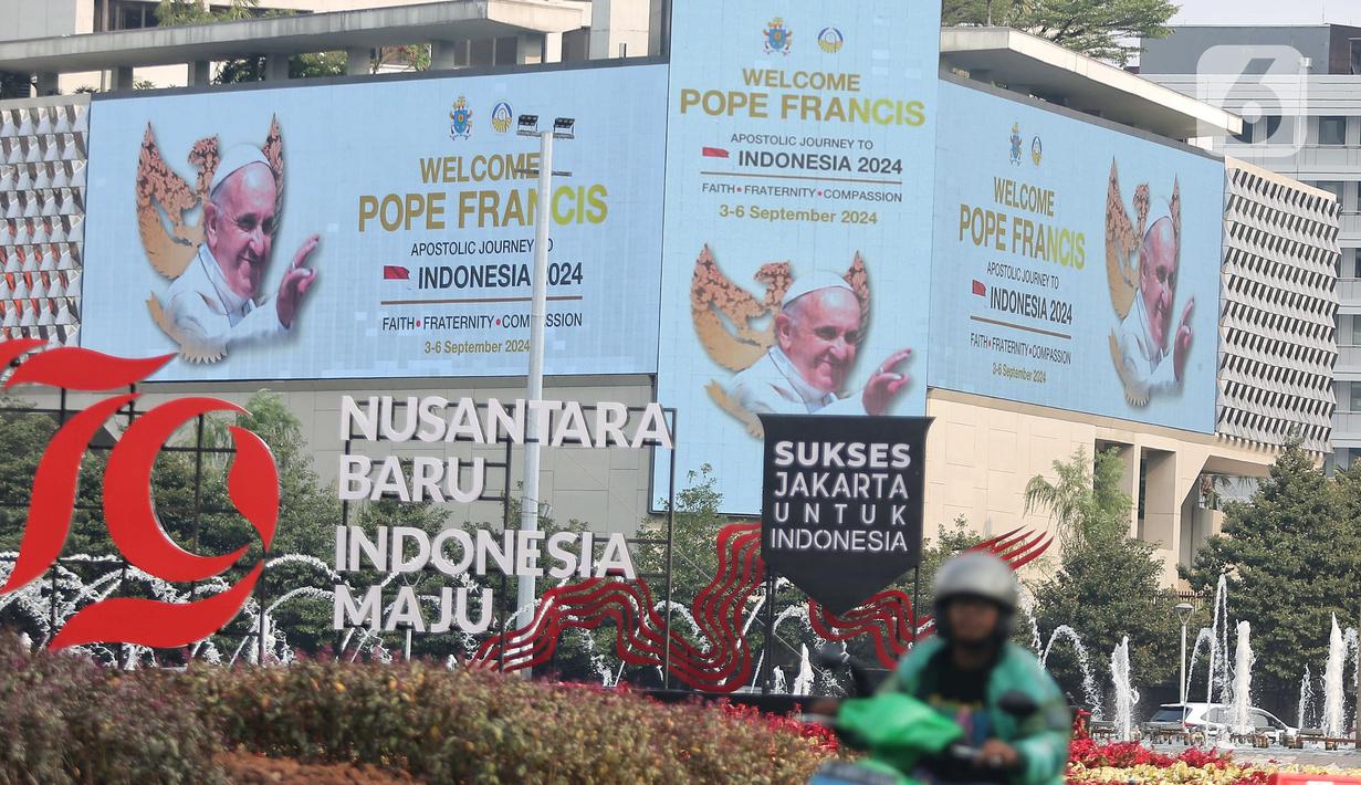 Selanjutnya, Paus Fransiskus akan menghadiri Misa Kudus bersama umat Katolik dari berbagai daerah di Indonesia. Kegiatan ini digelar di Stadion Gelora Bung Karno dan Stadion Madya, Jakarta. (Liputan6.com/Angga Yuniar)