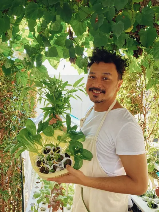 Kembali ke dunia music dengan bersolo karier, Giring mengaku sempat tidak percaya diri. Tak ingin dikalahkan oleh rasa tersebut, Giring pun tetap semangat untuk berkarya. (Instagram/giring)