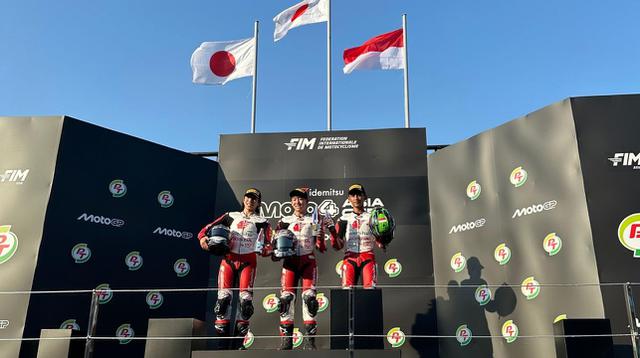 Pembalap muda Indonesia, Bintang Pranata Sukma, meraih podium ketiga dalam balapan pertama Moto4 Asia Cup 2026 di Buriram, Thailand, Sabtu (28/2/2026). (dok. AHM)