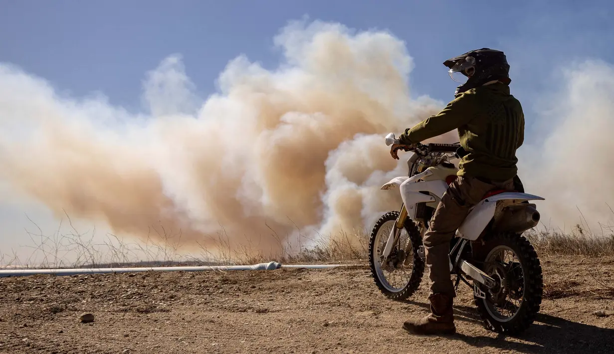 Kebakaran ini meluas dengan cepat, dari kurang dari satu kilometer persegi menjadi 62 kilometer persegi, hanya dalam waktu lebih dari lima jam. (ETIENNE LAURENT/AFP)