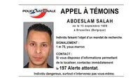 Peringatan yang dikeluarkan polisi Prancis lewat twitter tentang Salah Abdeslam, tersangka pelaku teror di Paris, pada November 2016. Abdeslam diamankan setelah baku tembak dengan petugas kepolisian di Brussels pada hari Jumat. (REUTERS/VTM)