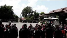  Jelang hari H penobatan (jumenengan) Paku Alam X, kabar tidak sedap diembuskan pihak KGPAA Paku Alam IX al Haj Anglingkusumo. Putra mahkota KGPH Suryodilogo dituding sebagai anak yang lahir di luar ikatan pernikahan resmi. Karena itu, penobatannya dinila