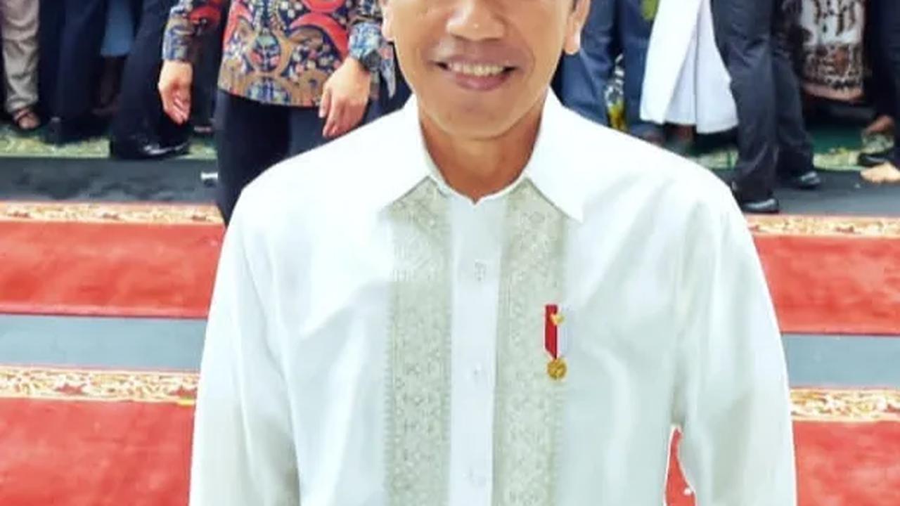 VIDEO: Jokowi Perkenalkan Plt Menteri Pertanian, Syahrul Nanti Malam Menghadap ke Istana