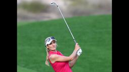 Pegolf asal Amerika Serikat itu sendiri sebenarnya sudah meniti karier lebih panjang ketimbang karier profesionalnya. Di arena golf junior tahun 2010, nama Paige Spiranac bahkan pernah masuk 20 besar. (AFP/Nezar Balout