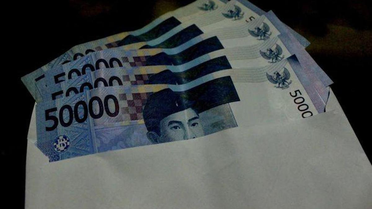 Dapat Uang Lebih Amplop Kondangan, Apakah Wajib Membayar Zakat?